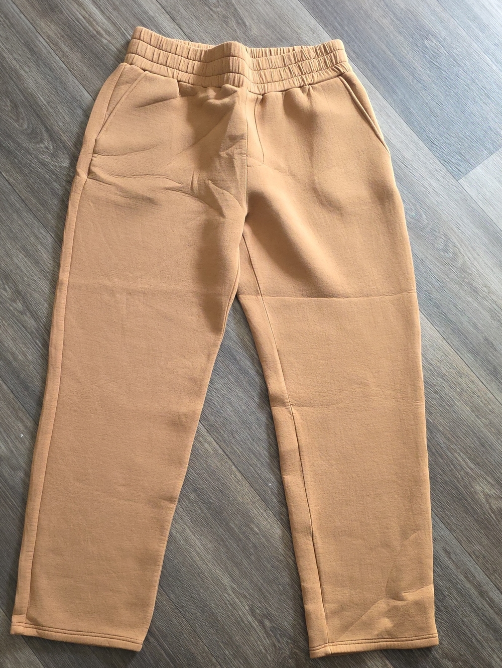 Women’s Relaxed Jogger Pants in Camel